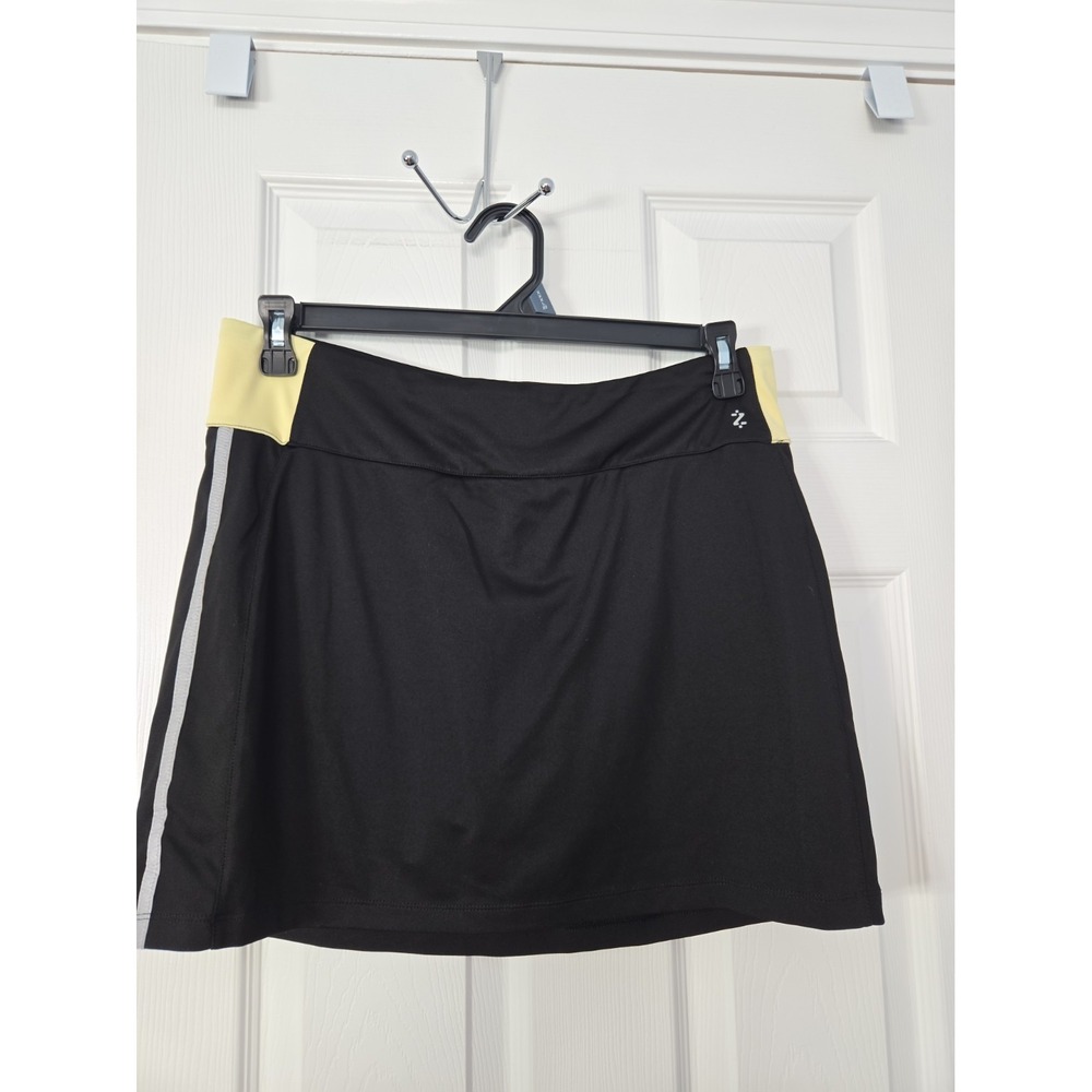 Izod Performance Cool Fit Womans Athletic Scort  Size M Black, Yellow, Grey
